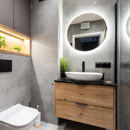 Mostek Riverside Calm By Bookinghost * Gdańsk